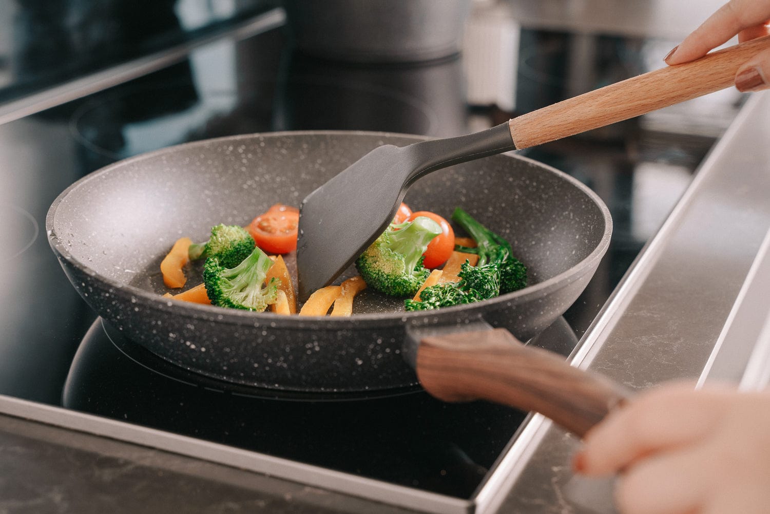 8 Piece Non - Stick Cookware Set - Home & Garden > Kitchenware > Kitchen Utensils - Rivercity House & Home Co. (ABN 18 642 972 209) - Affordable Modern Furniture Australia