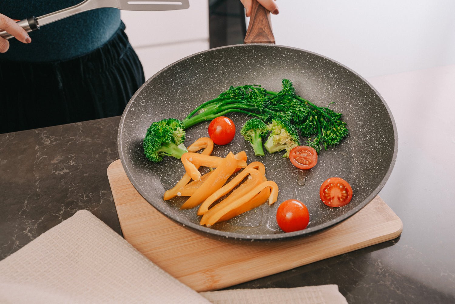 28cm PFOA Free Non - Stick Saute Pan with Lid - Home & Garden > Kitchenware > Skillets & Frying Pans - Rivercity House & Home Co. (ABN 18 642 972 209) - Affordable Modern Furniture Australia
