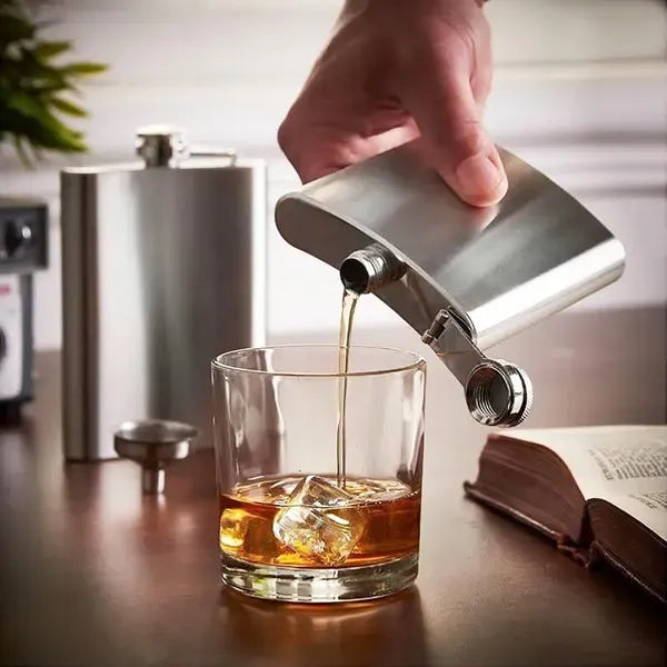 120 ml Stainless Steel Hip Flask with Hinged Screw Cap Leak-Resistant Portable Drink Container for Camping BBQs and Travel - Silver