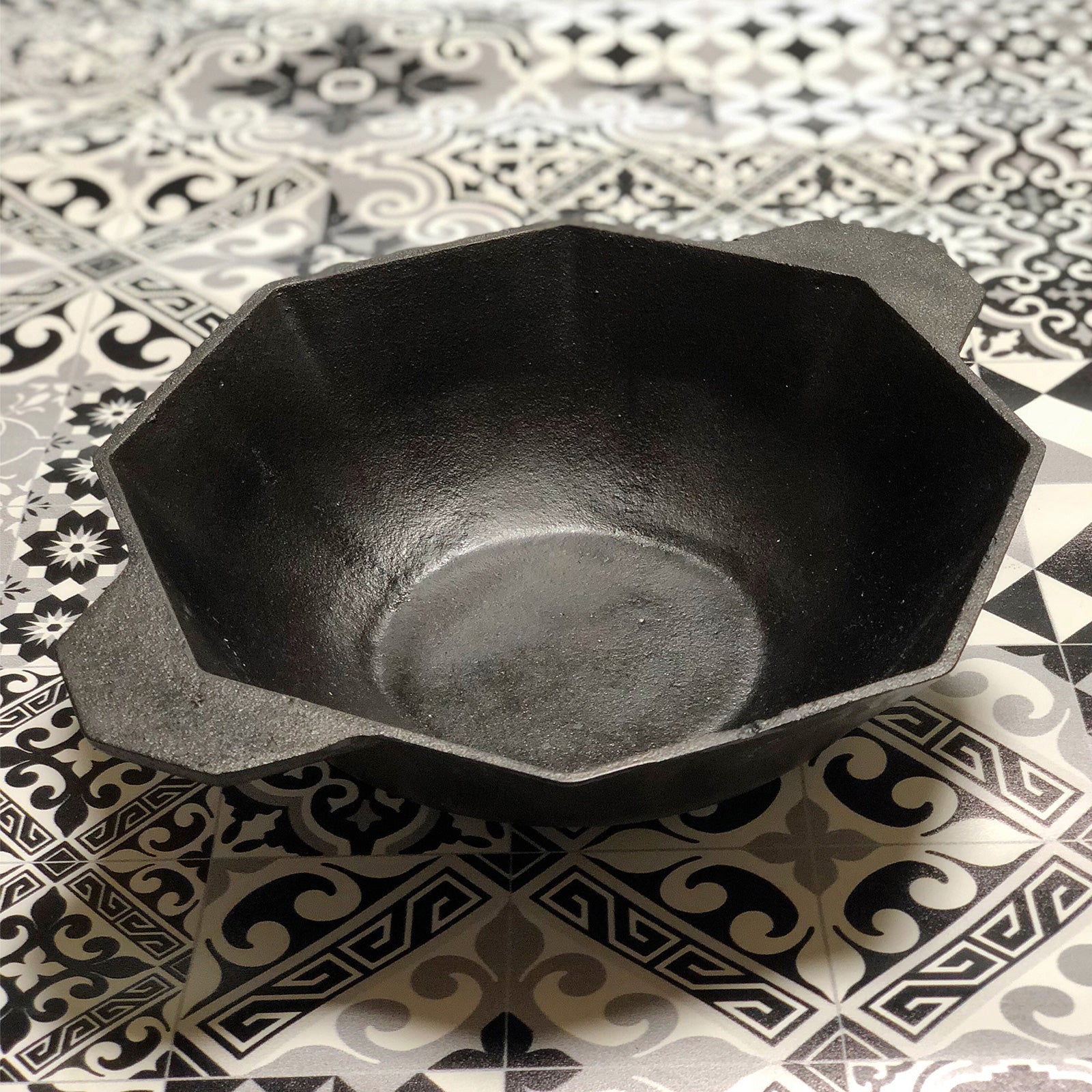 Cast - Iron Traditional Wok Pre - seasoned Non - Stick 28cm - Home & Garden > Kitchenware > Skillets & Frying Pans - Rivercity House & Home Co. (ABN 18 642 972 209) - Affordable Modern Furniture Australia