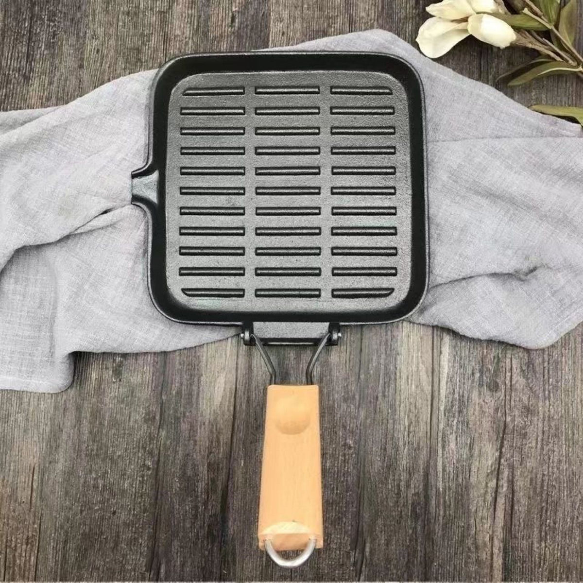 Foldable Non-Stick Iron Grill Pan with Lid and Wooden Handle 20 cm - Black - Outdoor Recreation > Camping > Camping Appliances - Rivercity House & Home Co. (ABN 18 642 972 209) - Affordable Modern Furniture Australia